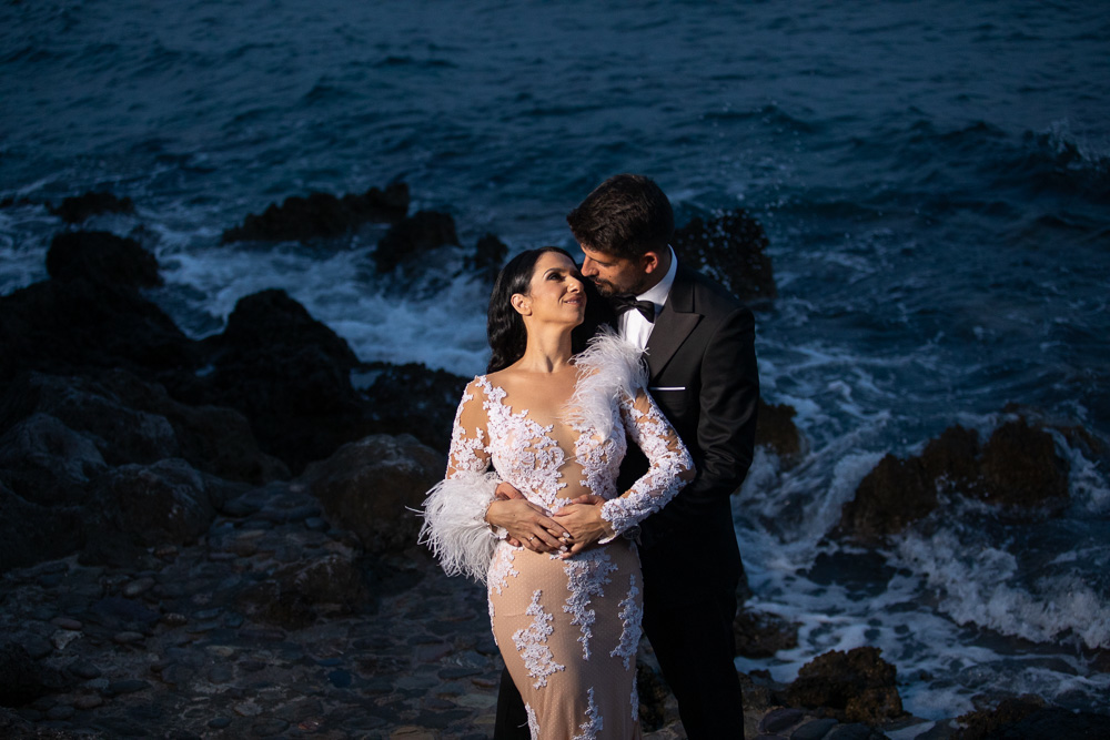 Αλεξία & Μπάμπης: Ρομαντικός γάμος στο κτήμα Πέτρα με πυροτεχνήματα και ξέφρενο πάρτι
