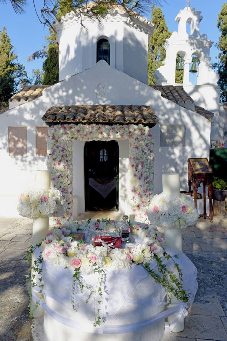 Γάμος στην Κέρκυρα- Ενώστε τις ζωές σας σε ένα από το ομορφότερα νησιά της Ελλάδας!