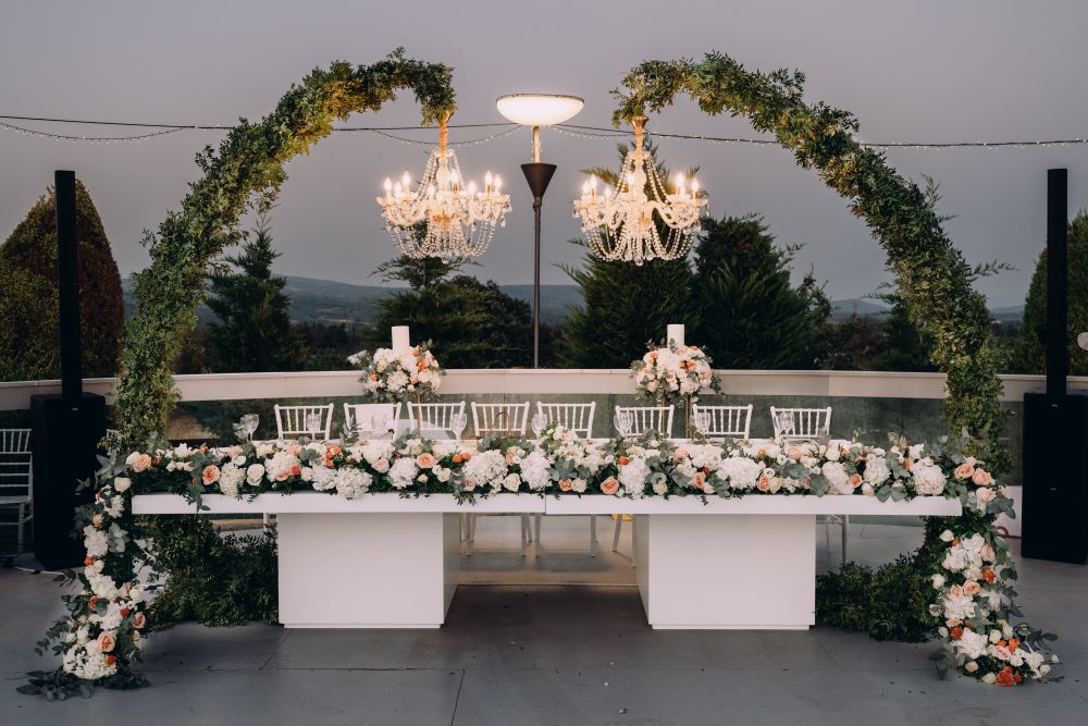 ECLECTIC TABLE WITH CHANDELIERS FULL SIZE.1000jpg