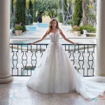 H νέα συλλoγή νυφικών Demetrios 2023, απογειώνει κάθε bridal εμφάνιση με τα iconic σχέδιά της!