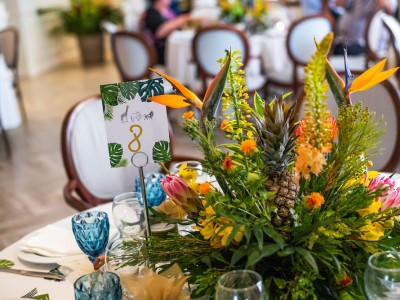 Tropical Baptism Vibes με την υπογραφή της Paris Flowers & της Everly Events