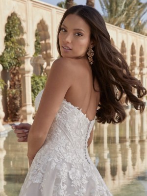 Sincerity & Lillian West by Justin Alexander: Ανακάλυψε τις πιο παραμυθένιες bridal συλλογές  για την απόλυτη νύφη του σήμερα!