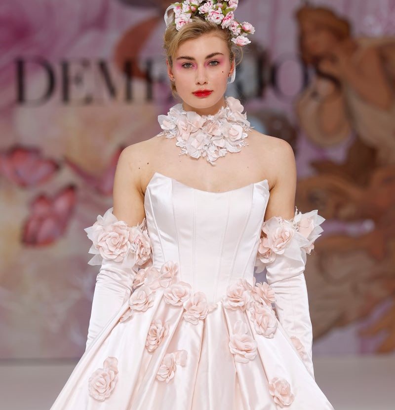 Demetrios Collection 2026 : Η Κομψότητα του Παρελθόντος, η Τόλμη του Σήμερα