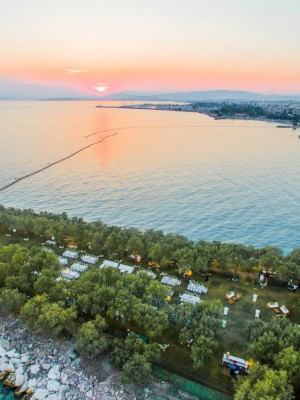 Ble Azure & Ble Pavillon: Όταν ο γάμος συναντά το απόλυτο καλοκαίρι της Αθηναϊκής Ριβιέρας