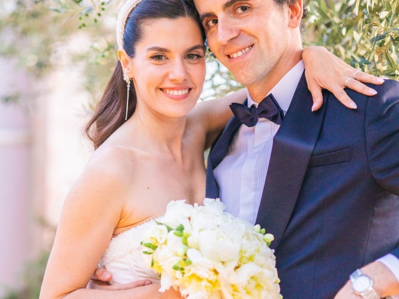 Menia & Stefano: Ένας γάμος με λάμψη και seaside elegance στο Club Hotel Casino Loutraki