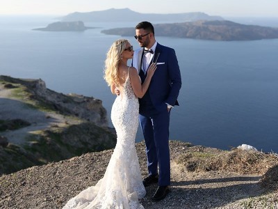 Ένας Γάμος και 4 Σκηνικά - Ο Ρομαντικός Γάμος της Άννας και του Γρηγόρη από την Αθήνα και το Σούνιο έως τη Μήλο και τη Σαντορίνη