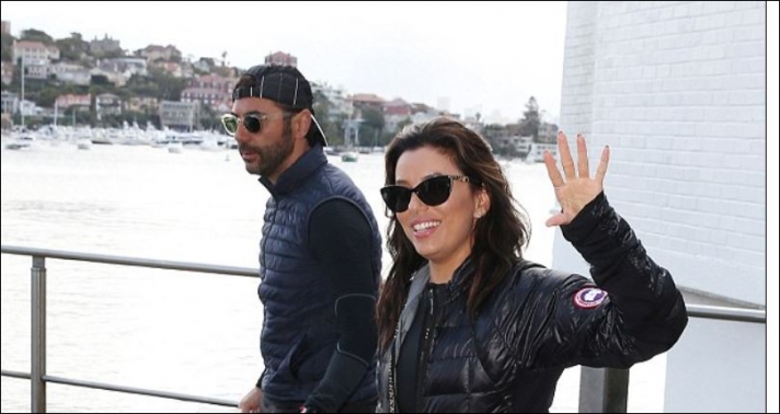 Τι σημαίνει το δαχτυλίδι της Eva Longoria;