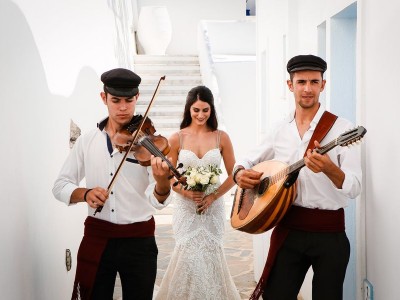 Skye & Cory: Glamorous Wedding in Santorini