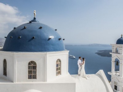 Ένας ειδυλλιακός γάμος στη Σαντορίνη με τη ματιά του destination photographer Aναστάσιο Αγγέλου