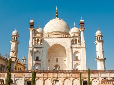 Γαμήλιο ταξίδι στο χρυσό τρίγωνο Ινδίας (Δελχί, Άγκρα, Τζαϊπούρ) από 490€ με το ταξιδιωτικό γραφείο Cosmorama Travel