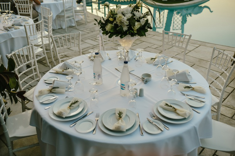 ANTHIDON TABLE RETOUCHED CP 20.jpg bb 4