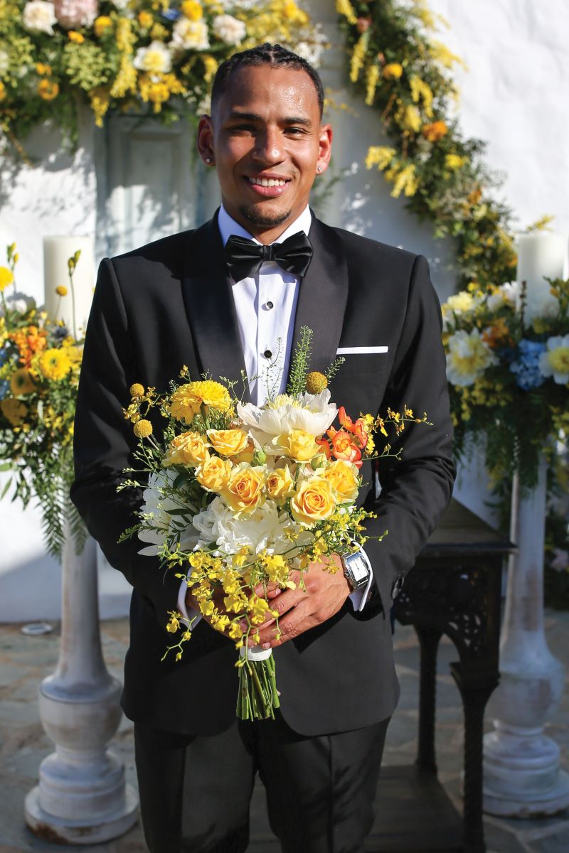 TTIW 14 GROOM WITH BOUQUET