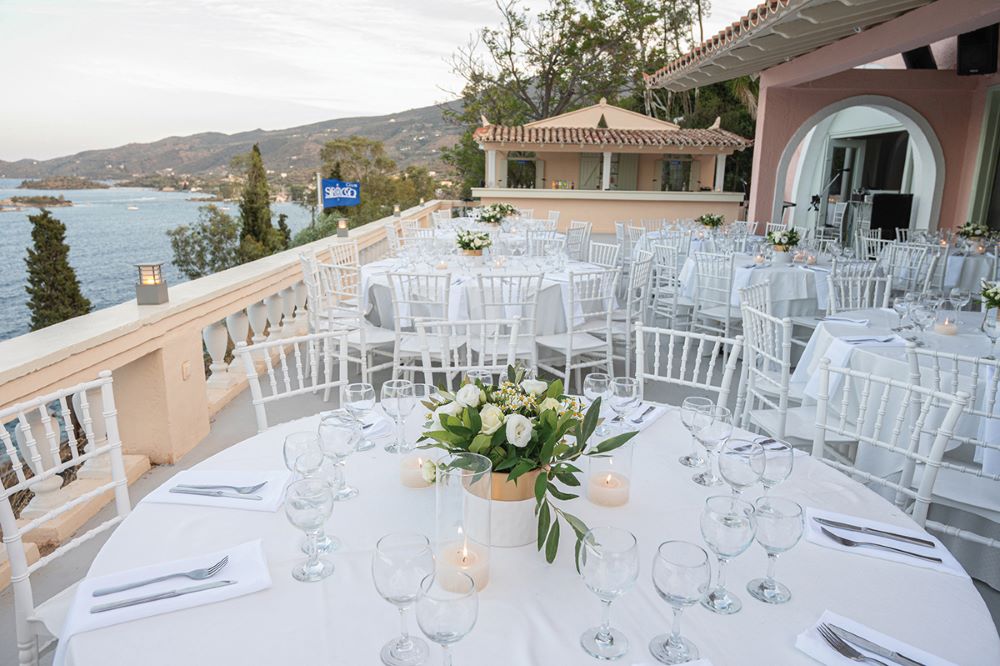 RECEPTION TABLE 01AA