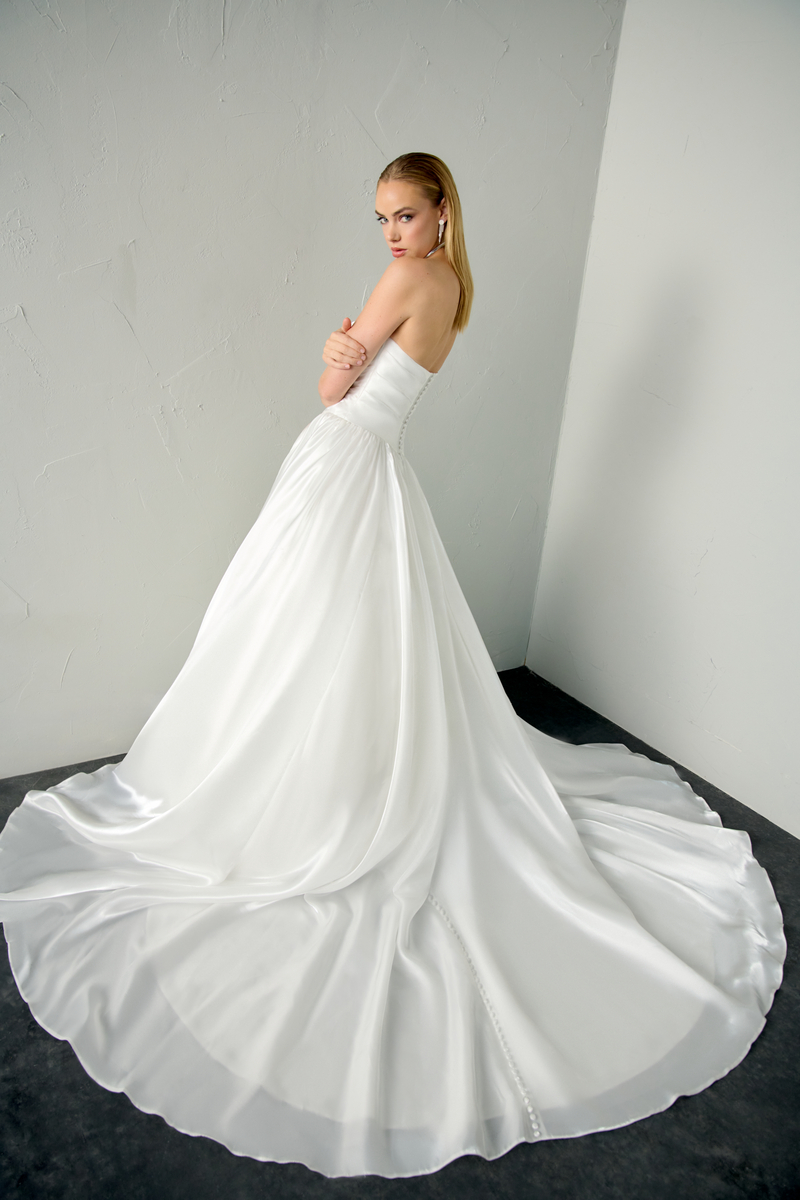 99381 Muse FB Justin Alexander Signature 2