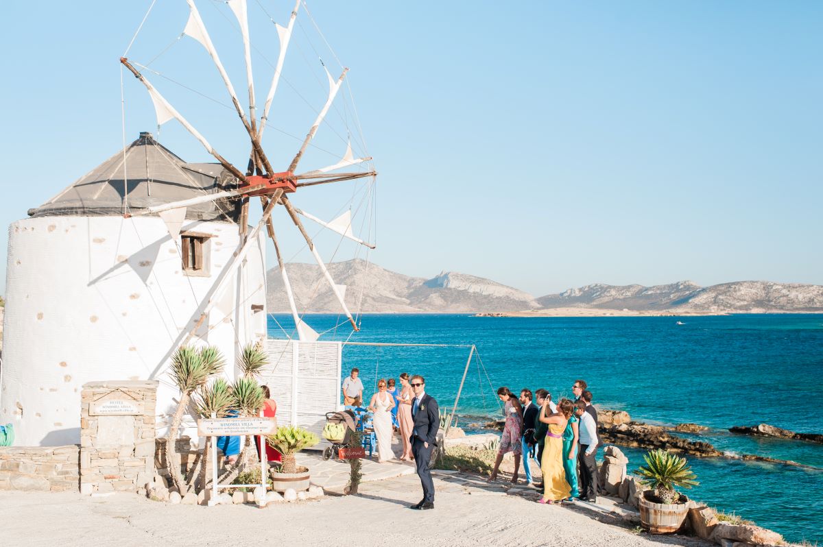 LP 300 windmill with relatives horizontal 