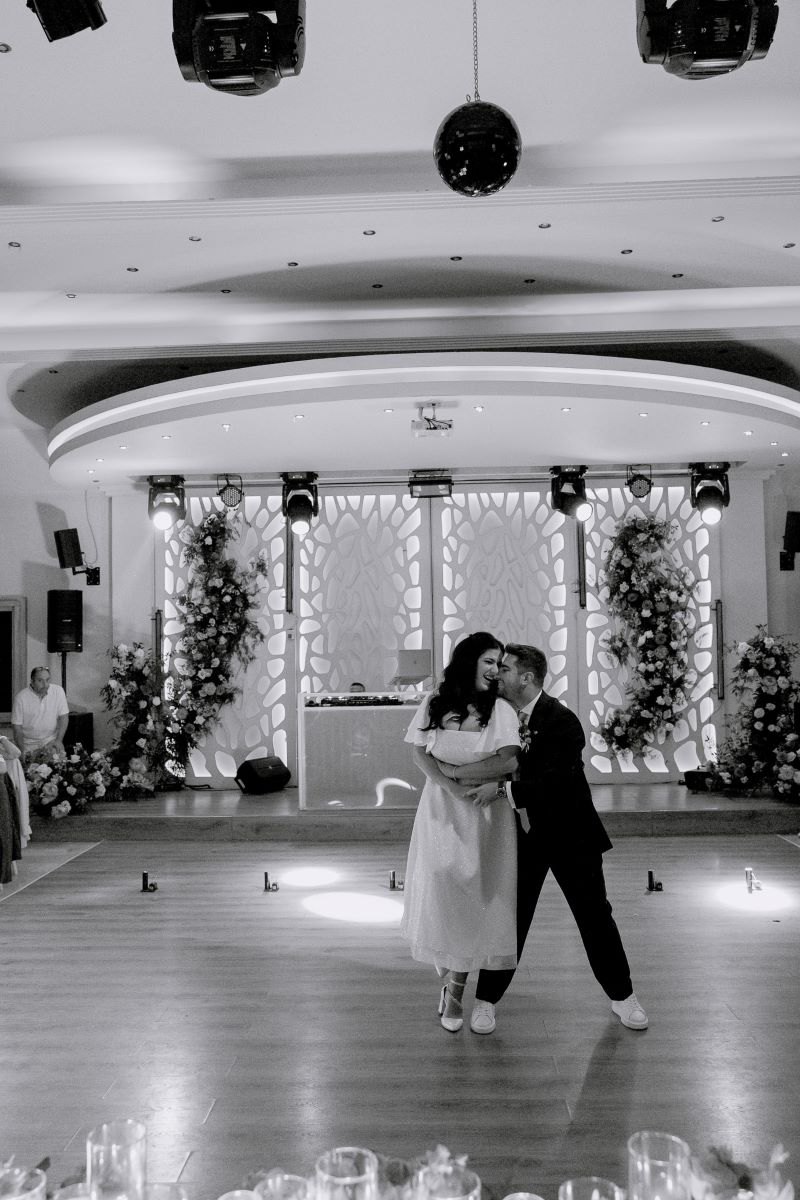 REP 02 COUPLE DANCE
