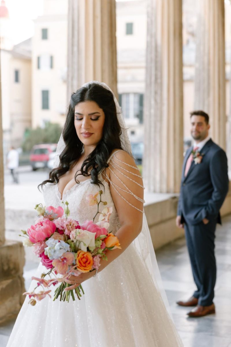 REP 09 MUST BRIDE EYES DOWN